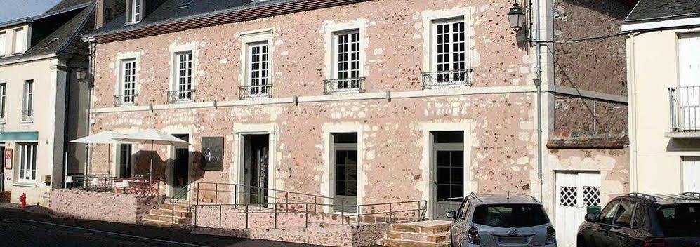 Logis - Auberge De L'Abbaye Thiron-Gardais Ngoại thất bức ảnh